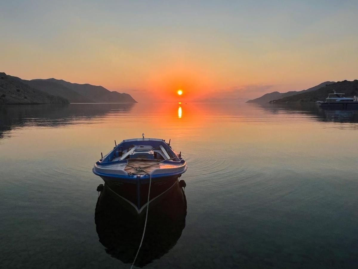 Symi . Villa Calme Экстерьер фото
